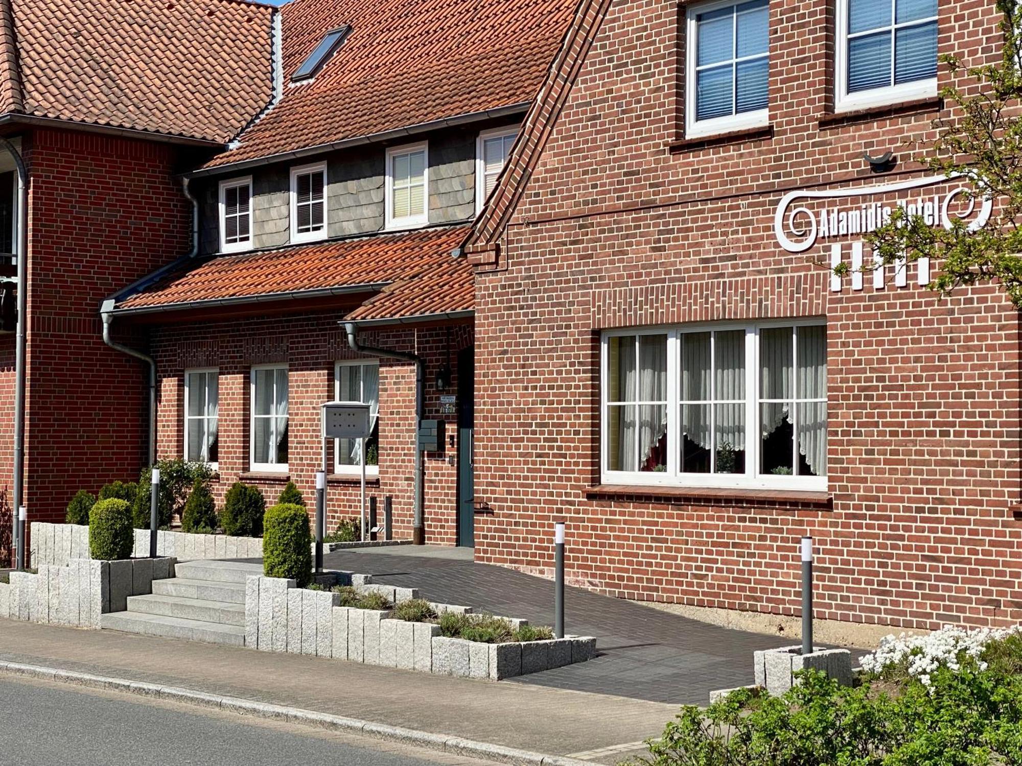 Adamidis Hotel Altenmedingen Exterior photo