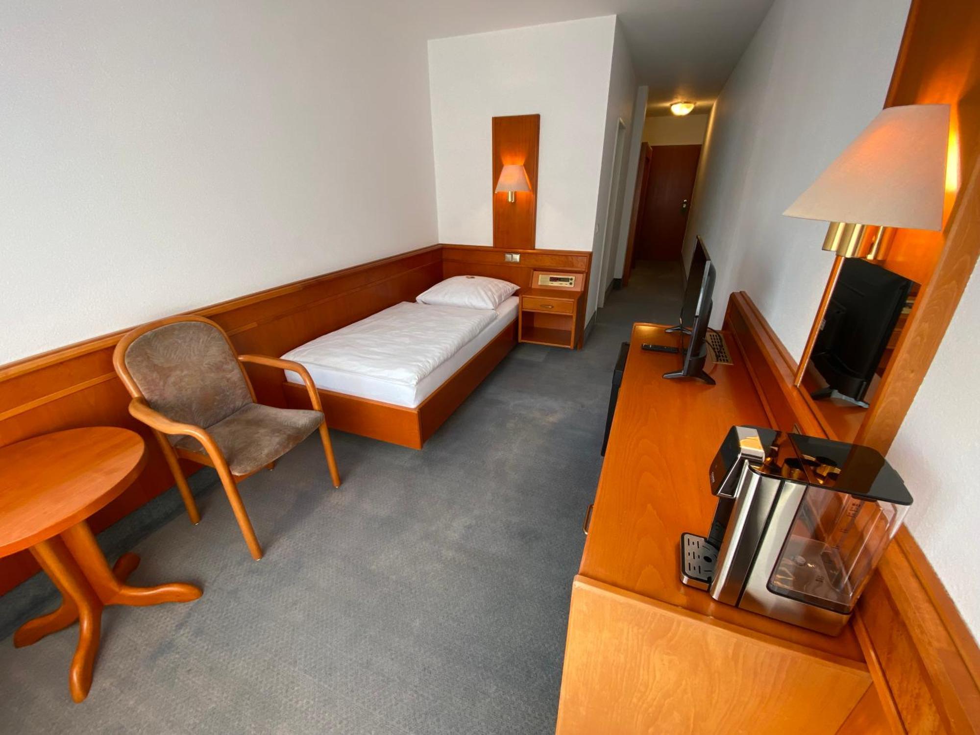 Adamidis Hotel Altenmedingen Exterior photo